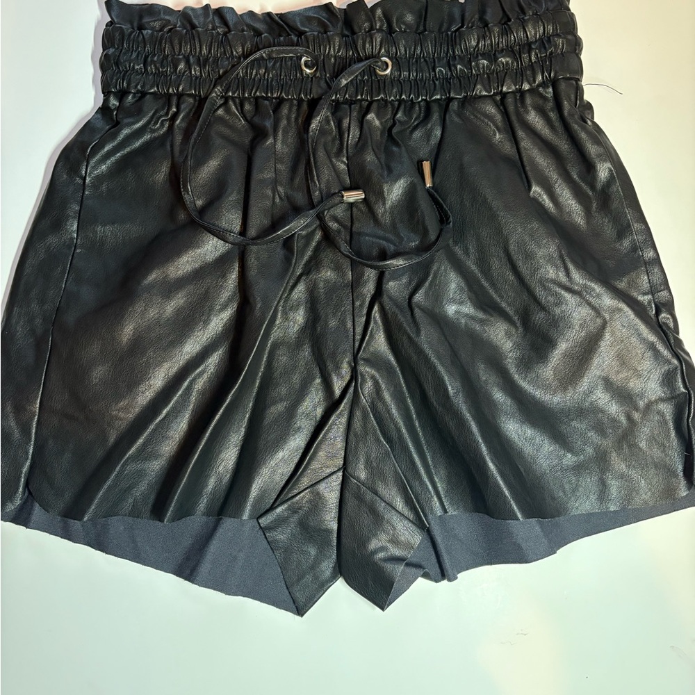Zenana Outfitters Black High Waist Shorts